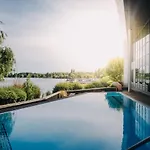 Brandenburg & Fontane Therme 호텔