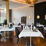 Brandenburg & Fontane Therme 호텔 네우루핀
