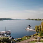 Brandenburg & Fontane Therme Hotel