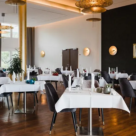 Brandenburg & Fontane Therme 호텔 네우루핀