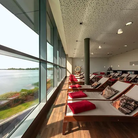 Hotel Brandenburg & Fontane Therme 4*