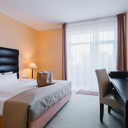 Brandenburg & Fontane Therme Hotel