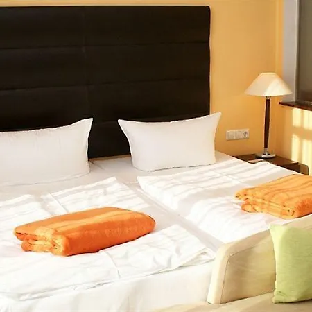 Brandenburg & Fontane Therme 4*
