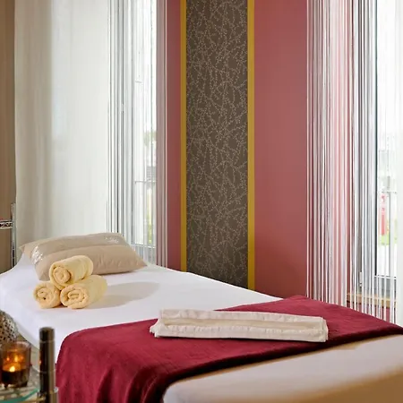 Brandenburg & Fontane Therme 네우루핀
