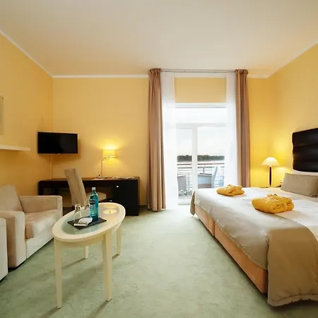 Brandenburg & Fontane Therme Hotel 4*