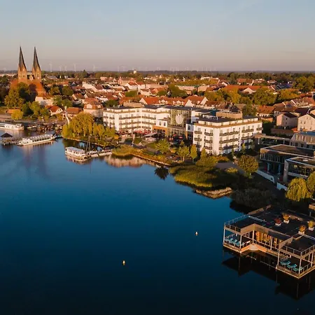 Отель Brandenburg & Fontane Therme 4*