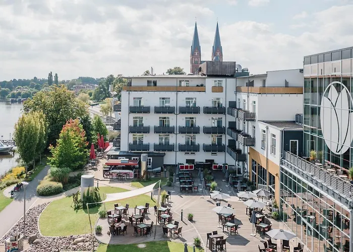 Brandenburg & Fontane Therme Hotel 4*