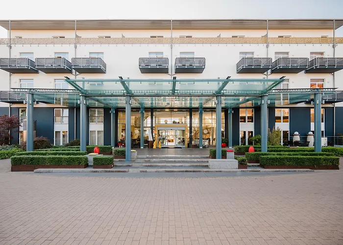 Brandenburg & Fontane Therme 4*